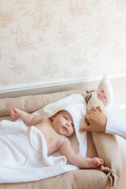 ⁦MIBEBE SIGNATURE - BABY TOWEL⁩ – תמונה ⁦3⁩