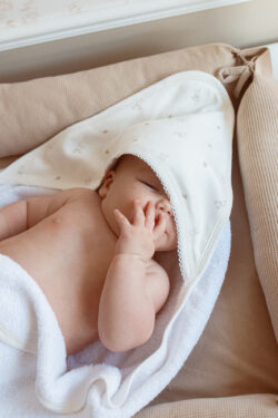 ⁦MIBEBE SIGNATURE - BABY TOWEL⁩ – תמונה ⁦6⁩