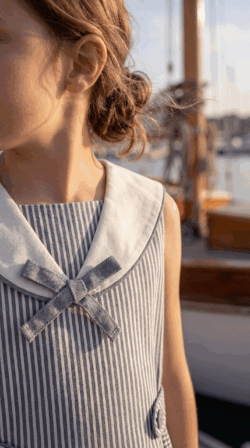 Sailor girls Dress detail