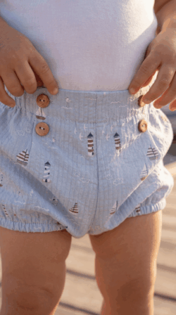 ocean shorts detail