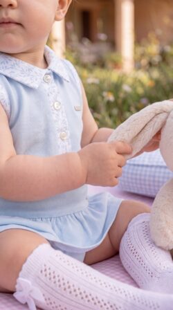 ⁦pique polo set - sky  blue⁩ – תמונה ⁦3⁩