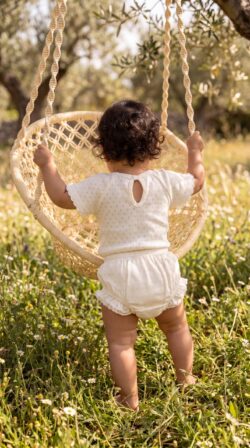 Fantasy ivory set back