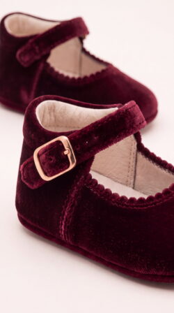 ⁦BURGUNDY PRE-WALKER SHOES⁩ – תמונה ⁦3⁩