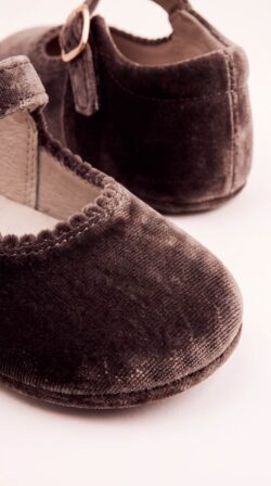 ⁦MOCHA PRE-WALKER SHOES⁩ – תמונה ⁦3⁩