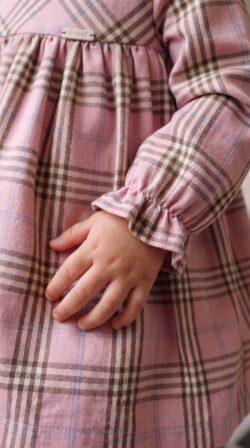 ⁦PINK CHATEAU BABY DRESS⁩ – תמונה ⁦3⁩