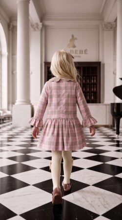 ⁦PINK  CHATEAU DRESS⁩ – תמונה ⁦2⁩