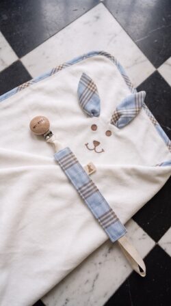 ⁦BLUE CHATEAU BLANKET⁩ – תמונה ⁦2⁩